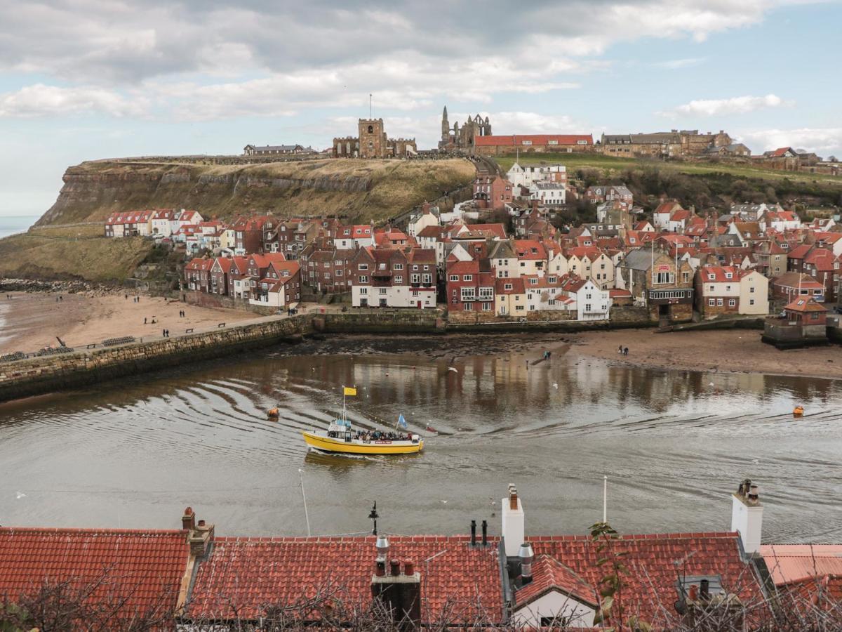 The Surfers Bolt Hole * Whitby